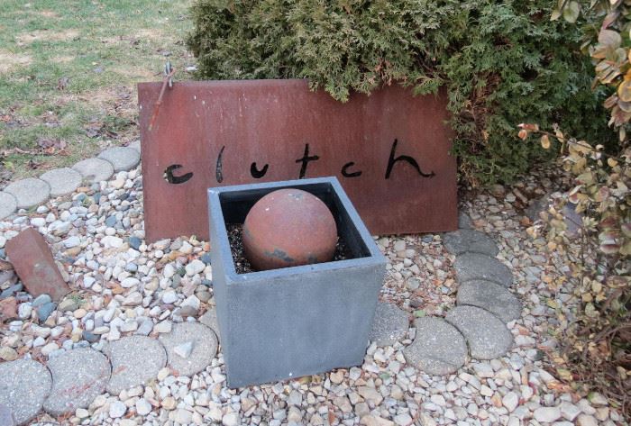 Lot# 112F                                                                                                              small modernist metal planter purchased at Jason Garden     $ 70.00               call me about   Clutch sign  