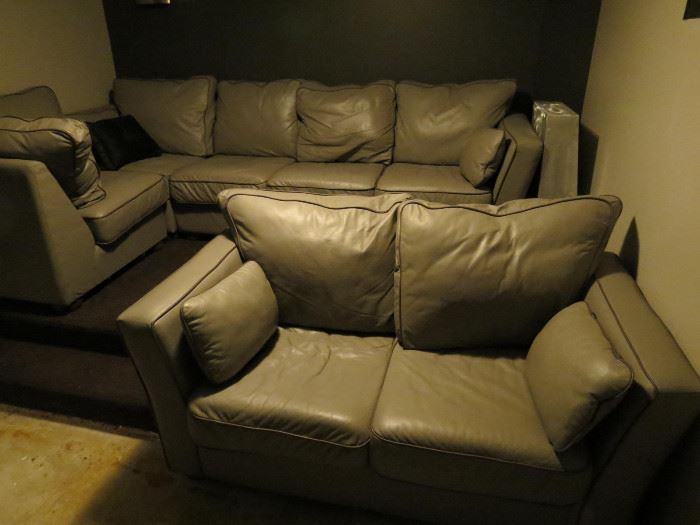 Lot# 118                                                                                               Leather Module (like butter)  Couch set with Love seat 
only       $ 750.00 for the set