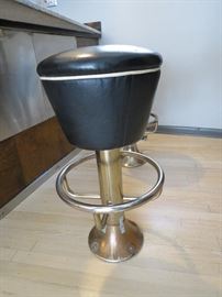 Lot# 130                                                                                                          2 Bar stools   29 inches tall