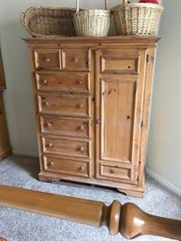 Nice pine chest 