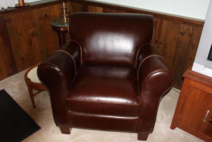 Divani Leather Chair