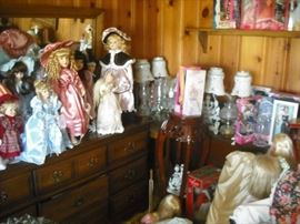 Dolls & Lamps