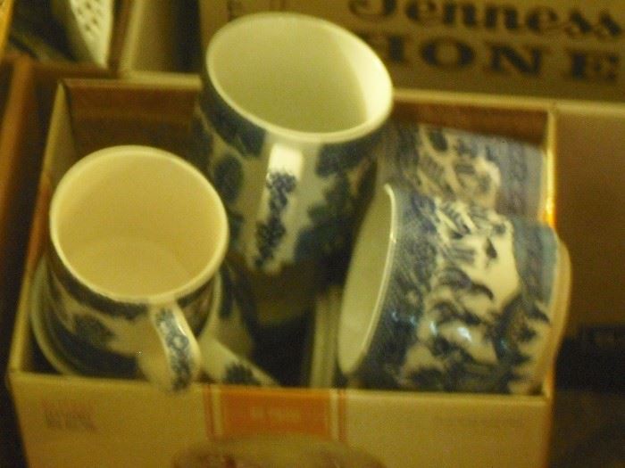 Vintage Blue Willow Mugs