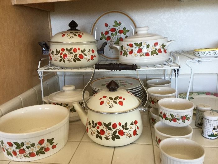 Fun enamel puts pans with matching casual china dishes by Sheffield, Strawberries and Cream pattern
