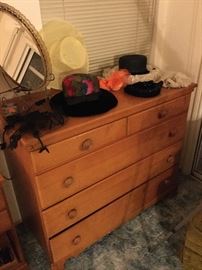 Chest of drawers