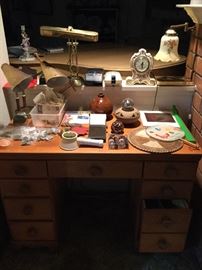 Maple desk, great for student, plenty of storage