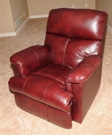 LEATHER RECLINING LOUNGE CHAIR