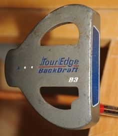 TOUR EDGE PUTTER