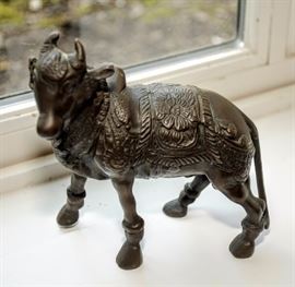 ONE A LARGE COLLECTION OF INDIA CULTURAL ARTIFACTS