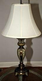 QUALITY TABLE LAMP