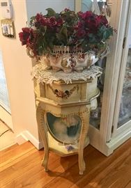 Small accent pieces