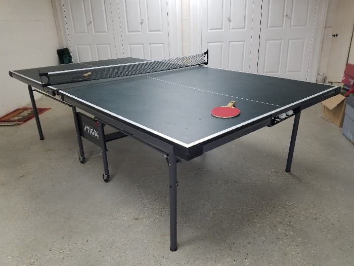 Stiga  ping pong table w/ accessories