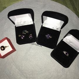 GOLD RINGS WITH GEMSTONES