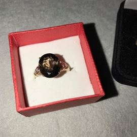 GOLD RING WITH SMOKY TOPAZ