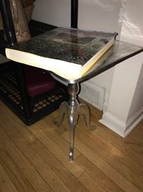 METAL SIDE TABLE