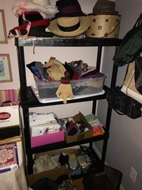 HATS / GLOVES AND SCARVES