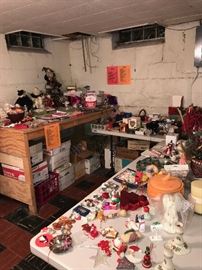 LOTS OF HOLIDAY DECORATIONS