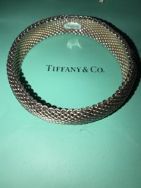 TIFFANY MESH BANGLE