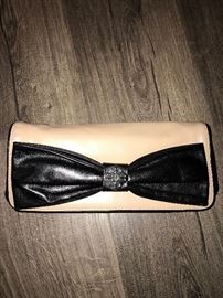 LEATHER CLUTCH