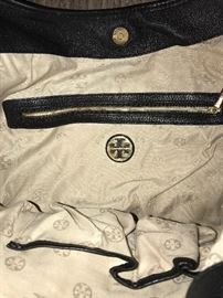 TORY BURCH BLACK LEATHER HANDBAG