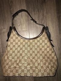 GUCCI HANDBAG