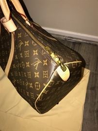AUTHENTIC LOUIS VUITTON KEEPALL 50-LIKE NEW!