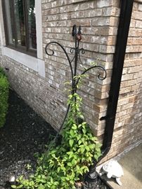 YARD DECORATIONS