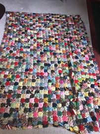 HAND-MADE QUILT BLANKET