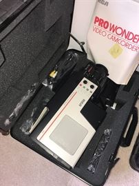 VINTAGE VIDEO CAMCORDER