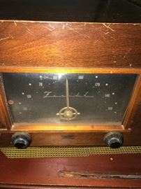 VINTAGE RADIO-SOLD AS IS!