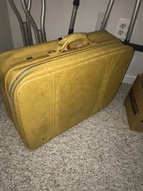 VINTAGE LUGGAGE