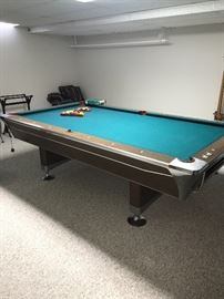 POOL TABLE