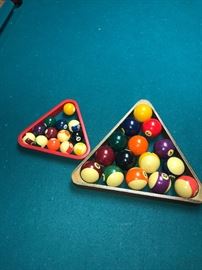 POOL TABLE