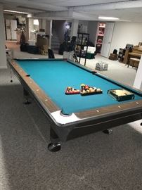 POOL TABLE