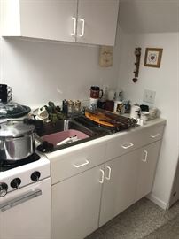 KITCHENWARE / GLASSWARE / BAKEWARE