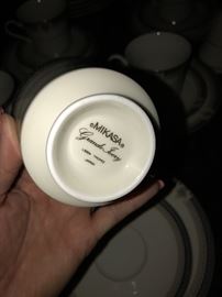 MIKASA GRAND IVORY FINE CHINA SET-12 SERVING!