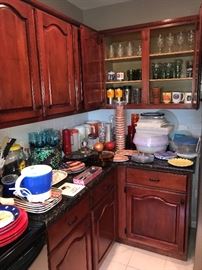 KITCHENWARE / GLASSWARE / BAKEWARE