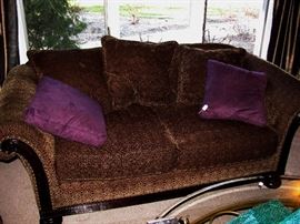 Burnhart Loveseat 
