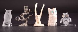 Lot 9: Five Owl Figurines