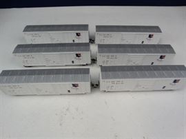 HO Scale Trains Boxcars 6 White