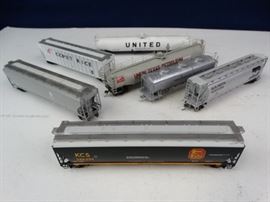 HO Scale Trains - Tankers, Hopper Cars (7)