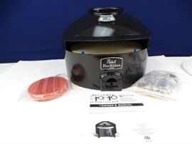 New in Box Outdoor PIzza Oven