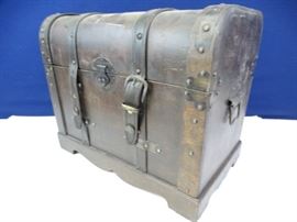 Small Wood Trunk