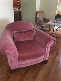 Pink velvet ocassional Chair