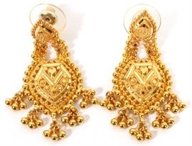 BAHRAINI 22KT YELLOW GOLD DANGLE EARRINGS, PAIR, H 1 5/8", W 3/4"
Lot # 0008 
