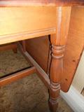 UP CLOSE VIEW OF MAPLE TABLE