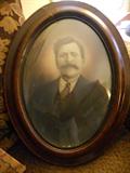 VINTAGE OVAL FRAMED PHOTO