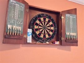 Accudart Winmau Official BDO Dartboard and Cabinet with vintage Widdy Darts. 