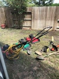 lawn mowers and weed eaters 