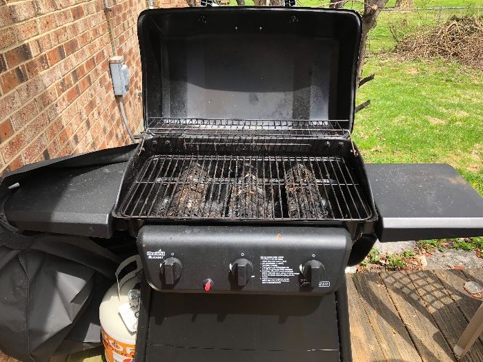 Char-Broil grill (1yr old)